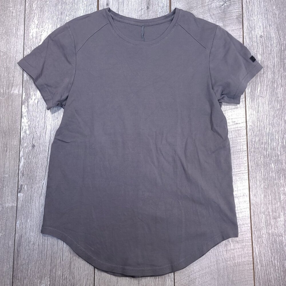 Alphalete Shirt Womens Medium Crew Neck Gray Logo Short Sleeve Athletic Top